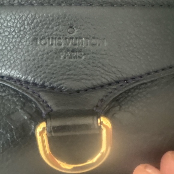 Louis Vuitton Mahina, leather solar PM - Picture 2 of 9